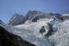 Finsteraarhorn (4273,9 m) a Agassizhorn (3946 m) nad Obers Ischmeer (48284 bytes)