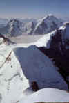 zleva Dreieckhorn (3810 m) a Aletschhorn (4193 m)  (33187 bytes)