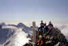Finsteraarhorn (4273,9 m), pohled k SZ na Eiger a M�nch (33361 bytes)