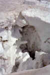 trhlina v ledovci Fieschergletscher (33845 bytes)